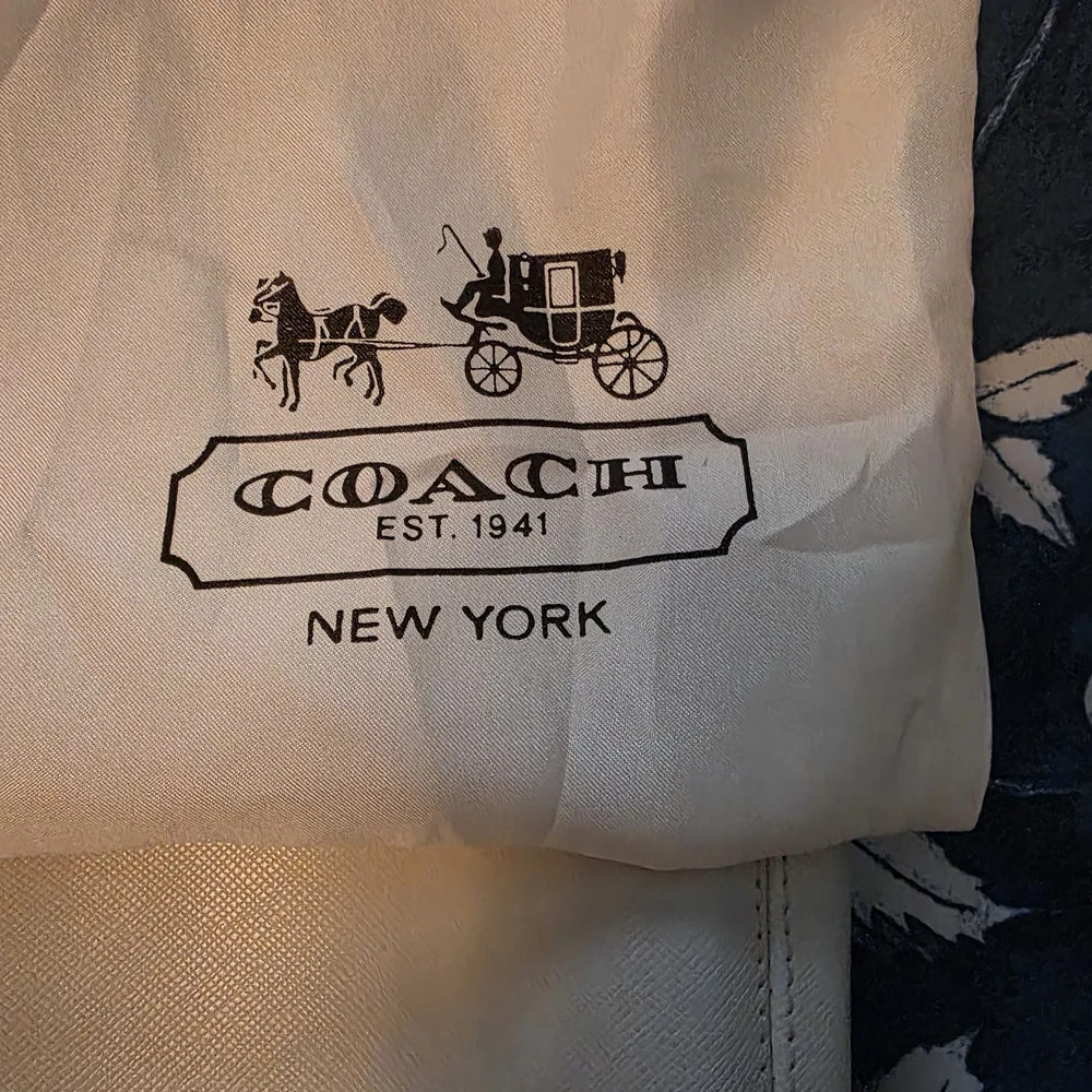 Coach Tan and Cream Women's Tote Bag - Picture 6 of 12